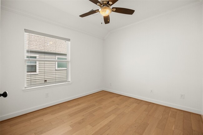 Building Photo - 946 Judiway St