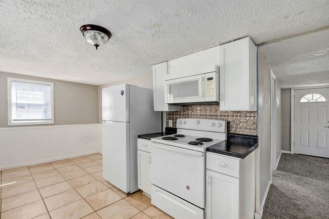 Building Photo - 1550 N Colgate Ave