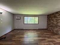 Building Photo - 515 E Park Ave