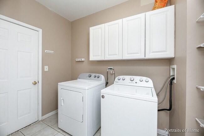 Building Photo - 146 Tanglewood Dr