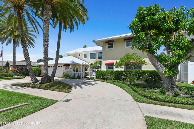 Building Photo - 2230 Sykes Creek Dr