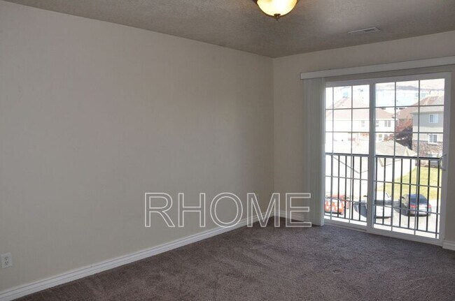 Building Photo - 1705 Westbury Way