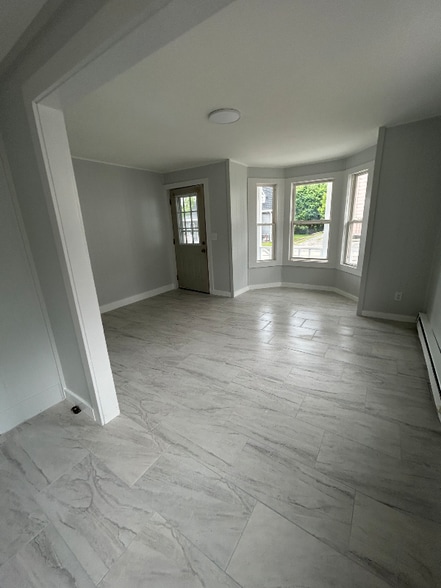 Building Photo - 48 Mechanic St