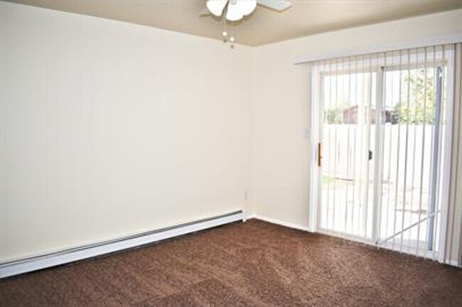 Building Photo - 497 Coronado Way