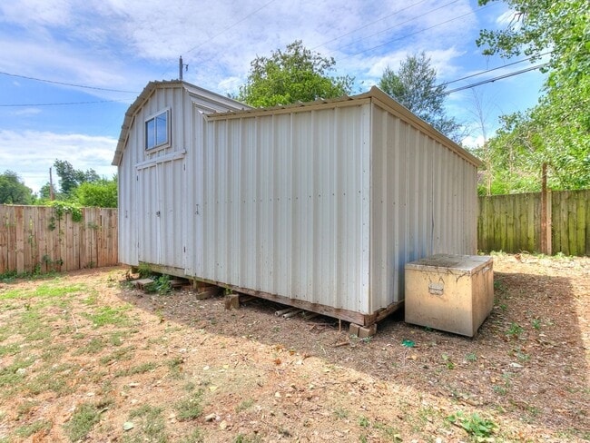 Building Photo - Charming 2 Bedroom Home in Oklahoma City