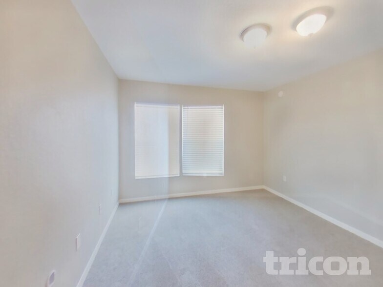 Building Photo - 3256 Enclave Blvd
