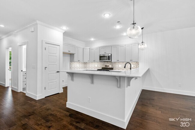 Building Photo - 2196 N Woodlark Ln