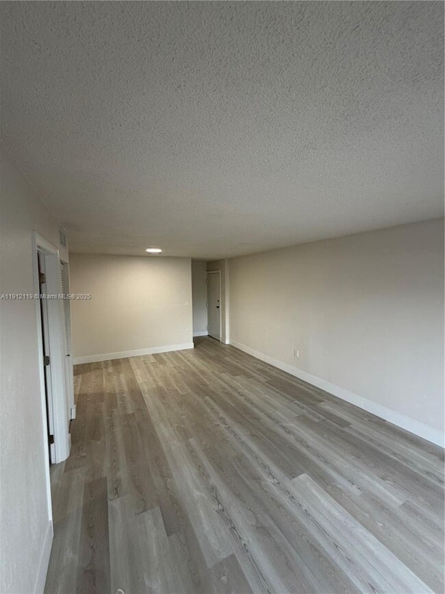 Building Photo - 444 SW 4th St