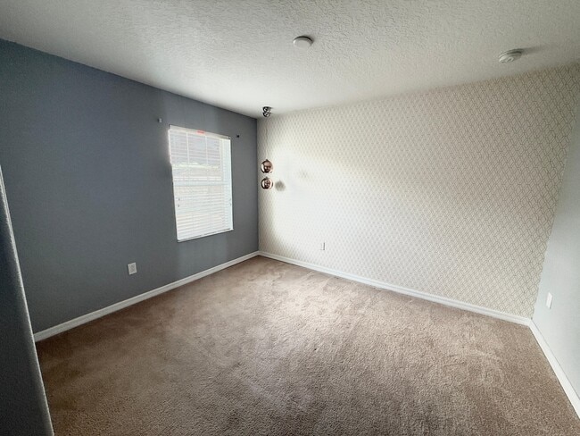 Building Photo - 7642 Fairgrove Ave