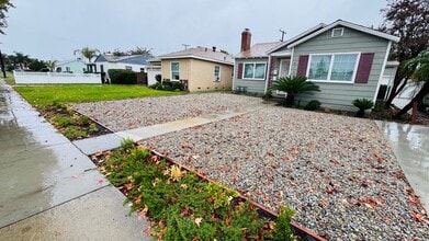 Building Photo - 613 E El Morado Ct