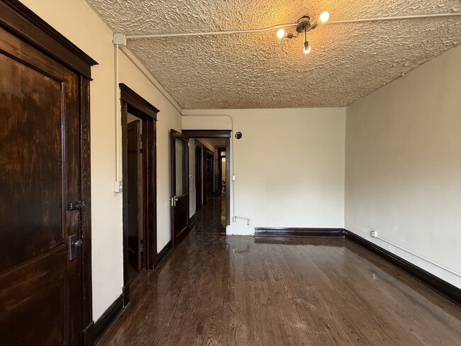 Building Photo - 4222 W Cullerton St
