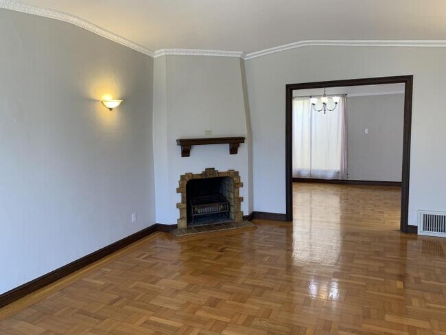 Building Photo - 3 bedroom in San Francisco CA 94116