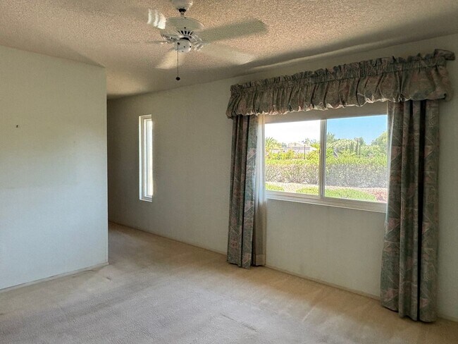 Building Photo - Spacious 3 bedroom Long Term Unfurnished home in Leisure World a 45+ Active Adult Resort Community