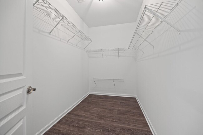 Building Photo - Idyllic 3-bed, 2.5 bath in the desirable W...