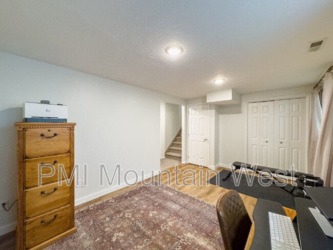 Building Photo - 607 E 1250 S