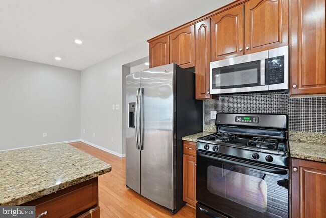 Building Photo - 25196 Whippoorwill Terrace