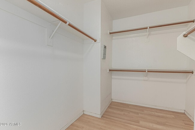 Building Photo - 2243 E Edna Ave