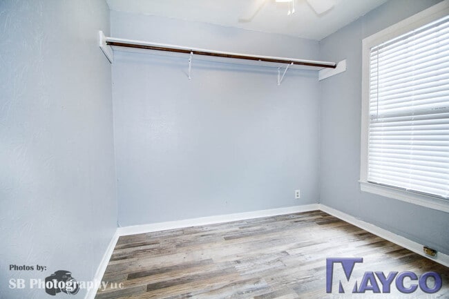 Building Photo - 3 bedroom 1.5 Bath house newly remodeled!