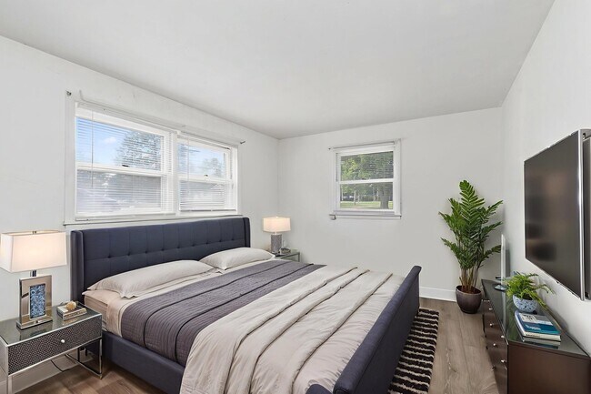 Building Photo - 104 High Ave