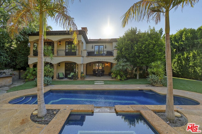 Building Photo - 4718 White Oak Ave