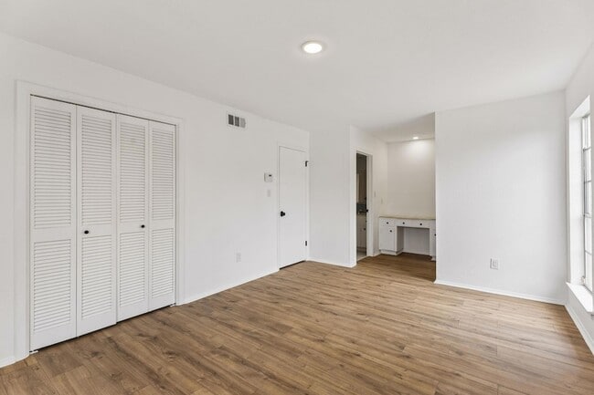 Building Photo - 4303 Rimdale Dr