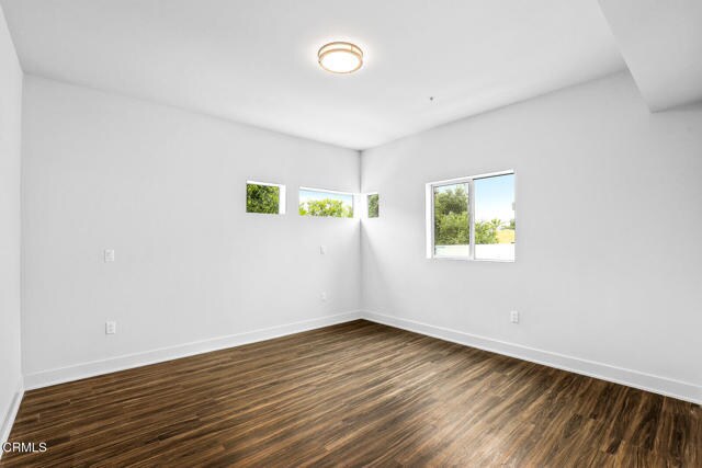 Building Photo - 2000 Lake Ave