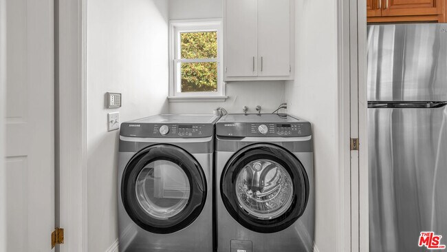 Building Photo - 10575 Holman Ave