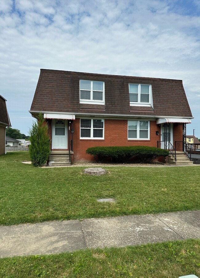 Primary Photo - 1132 N Highland Ave