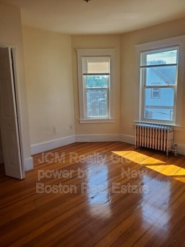 Building Photo - 12 Gayland St