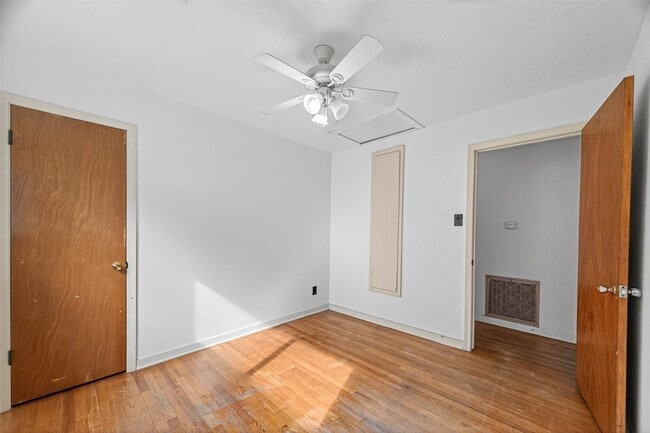 Building Photo - 2609 Raspberry Ln