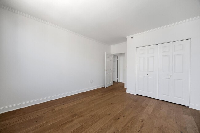 Building Photo - 2 Constitution Ct