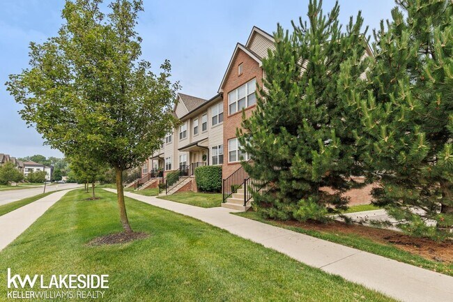 Building Photo - 45626 Stadler St