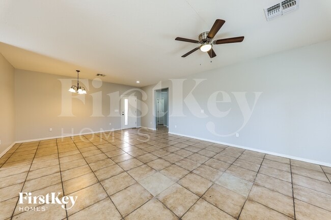 Building Photo - 4841 S 21st St