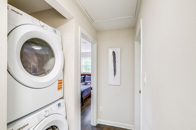 Building Photo - 5123 Boulder Dr