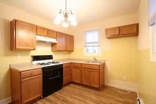 Building Photo - 4518 Van Kirk St