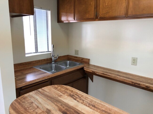 Building Photo - 1849 Junipero Ave