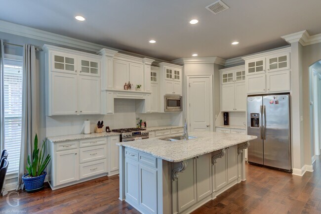 Building Photo - Beautiful 3 Bedroom in Twelve Oaks - Less ...