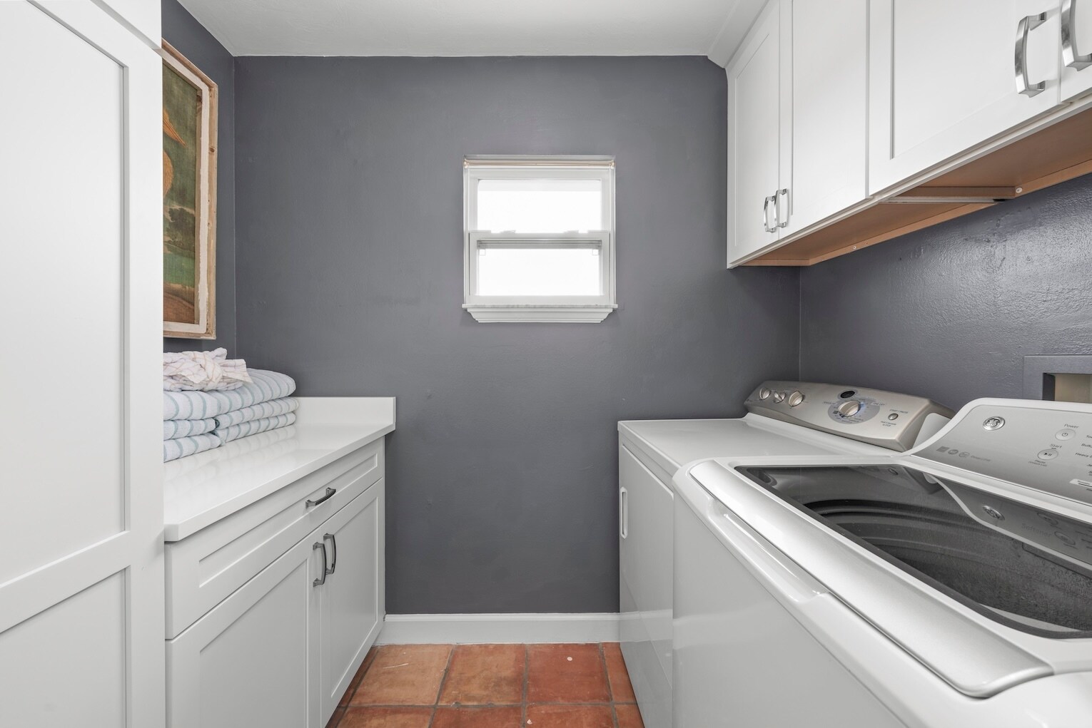 Building Photo - 6093 Henderson Rd