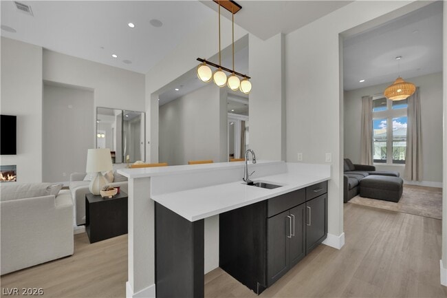 Building Photo - 10973 Horizon Ledge Ave