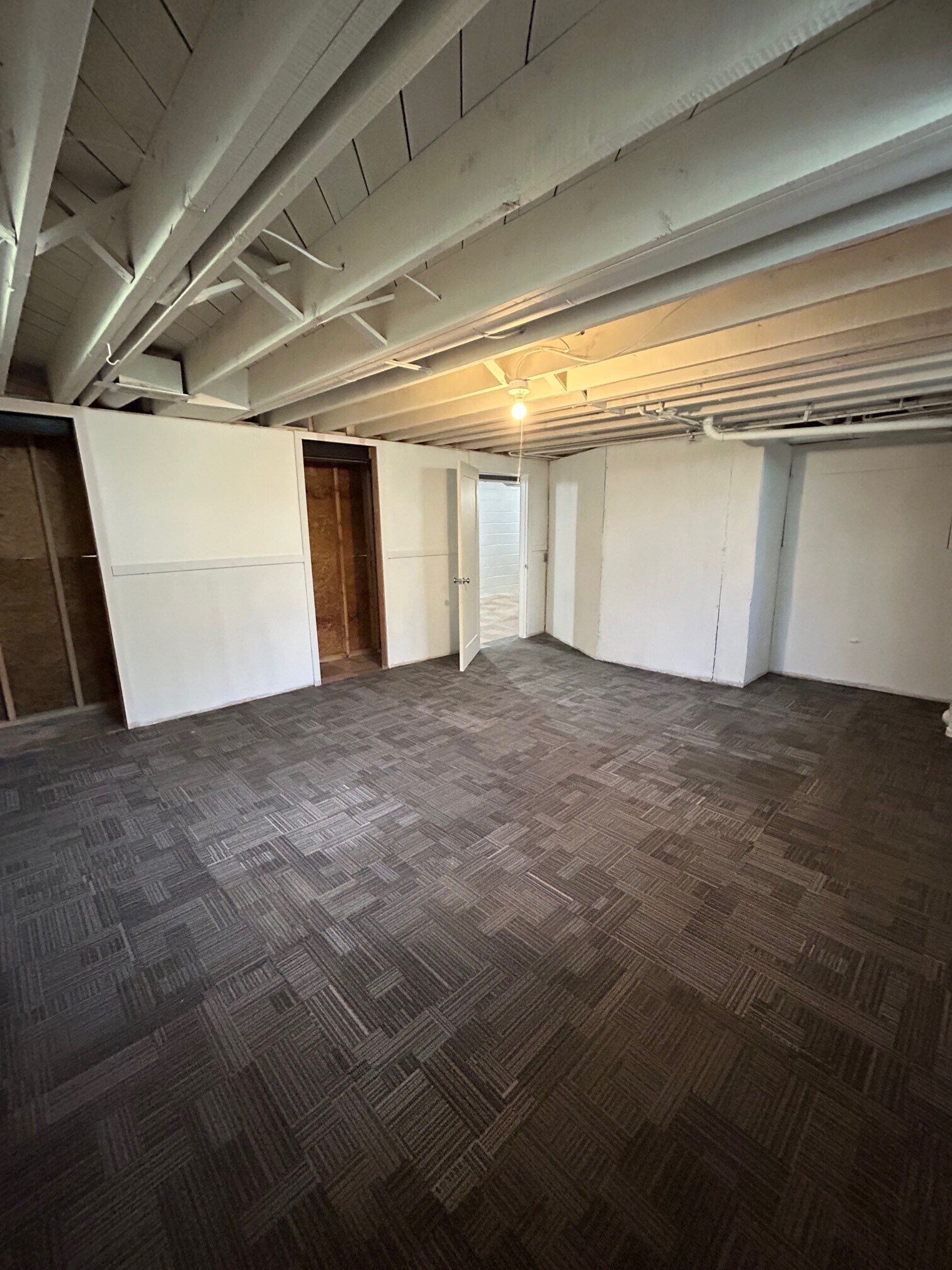 Building Photo - 2558 Avonhurst Dr