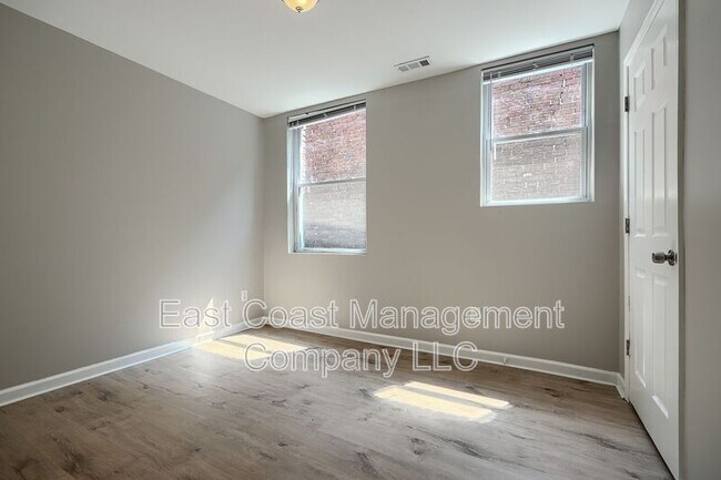 Building Photo - 1017 W Baltimore St