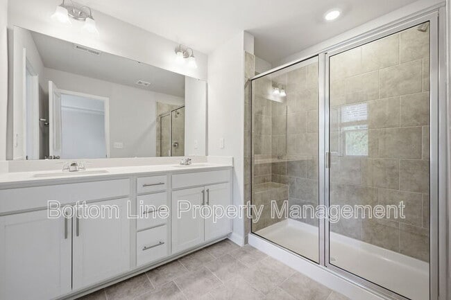 Building Photo - 260 Garden Vine Trl