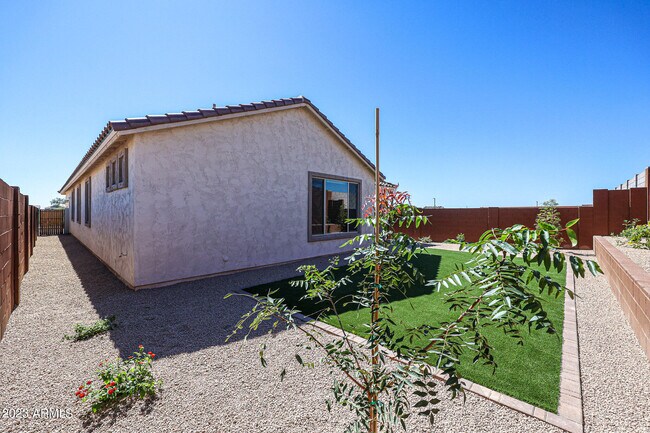 Building Photo - 2034 W Desert Frst Trl