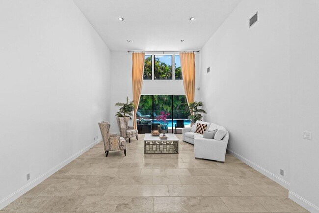 Building Photo - 2700 NW 49th St