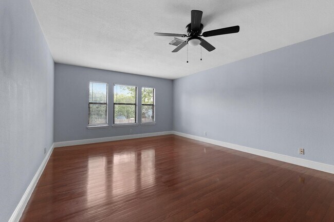 Building Photo - 12811 Huntsman Lake Dr
