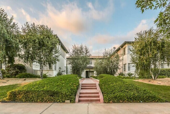 Building Photo - 1.0 bedroom in Pasadena California 91106