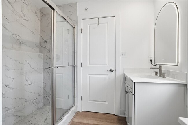 Building Photo - 4009 Cottage Wy