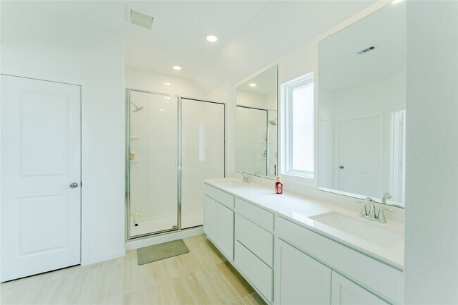 Building Photo - 6371 Iron Clover Dr
