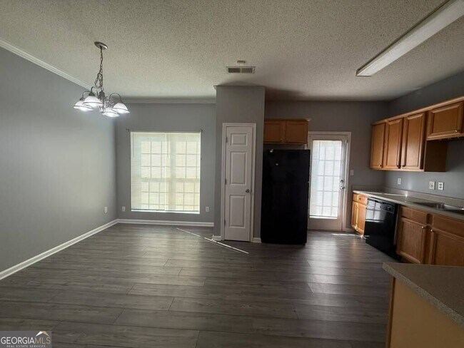 Building Photo - 1759 Glen View Way
