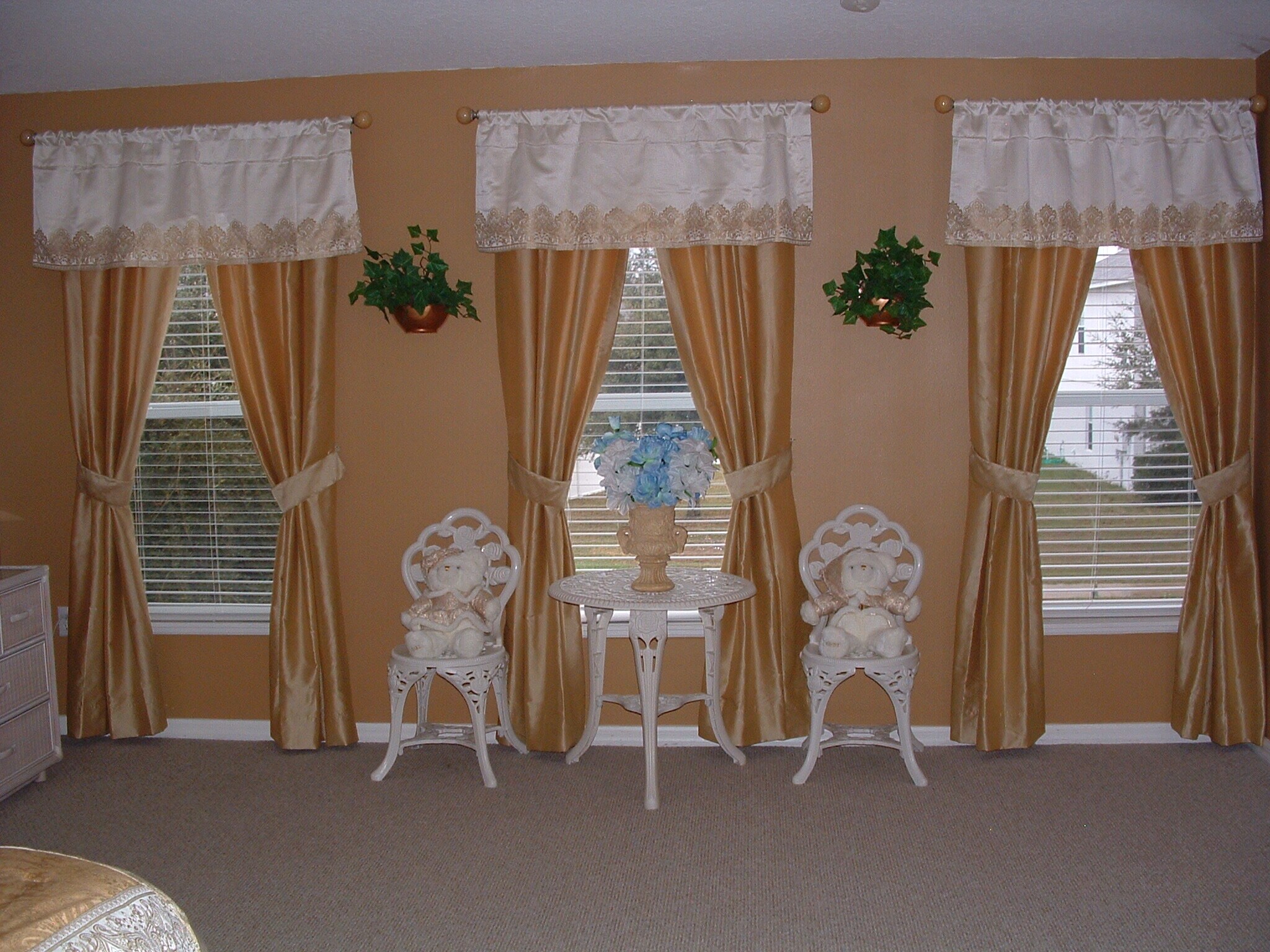 Building Photo - 1049 Tawny Eagle Dr
